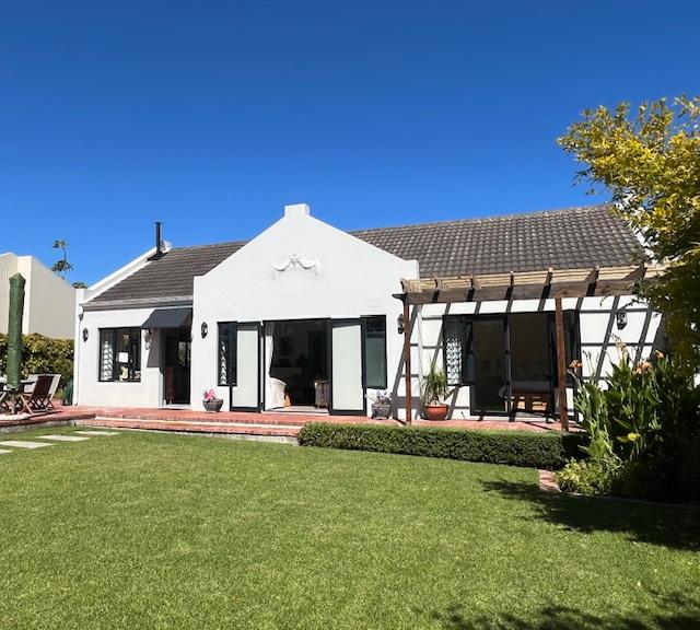 3 Bedroom Property for Sale in Bergvliet Western Cape